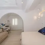 Spiros Apart Otel 4*