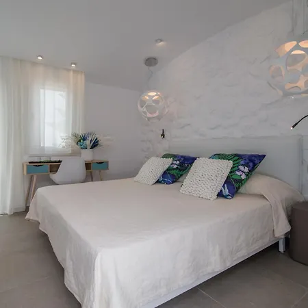 Aparthotel Spiros 4*