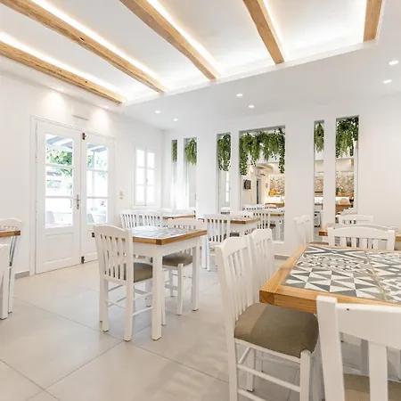 Spiros Apart Otel 4*
