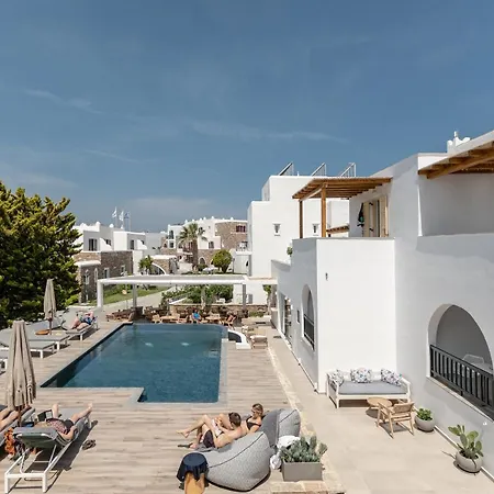 מלון דירות Spiros 4*