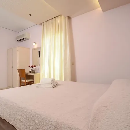 Apart Otel Spiros