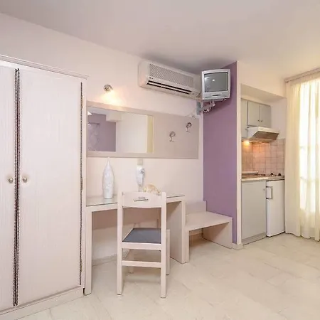 Spiros Apart Otel Naxos City