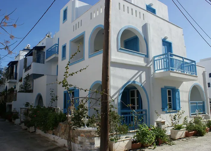 מלון דירות Spiros Naxos City