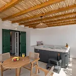 Ξενοδοχείο με διαμερίσματα Spiros 4*