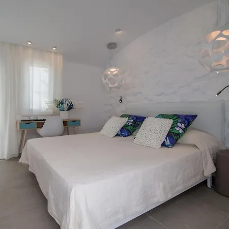 Apart Otel Spiros 2*