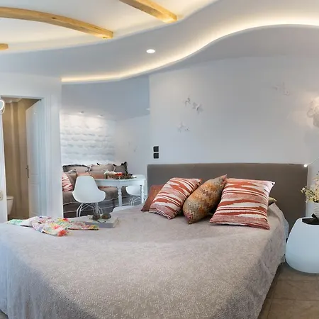 스피로스 2* Naxos City