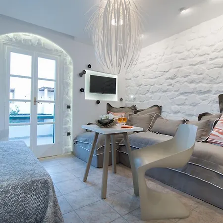 Spiros Apart Otel 2*