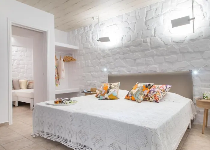 Spiros Aparthotel Naxos City