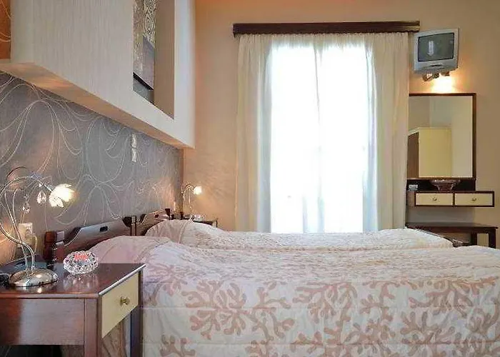 Spiros Aparthotel 4*