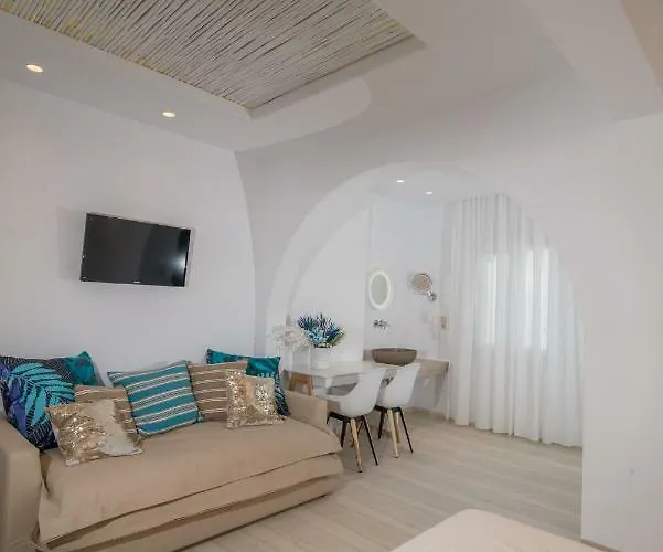 Spiros Aparthotel 4*